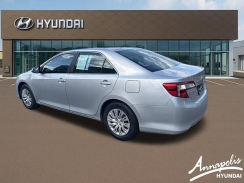 Used 2014 Toyota Camry LE image 3