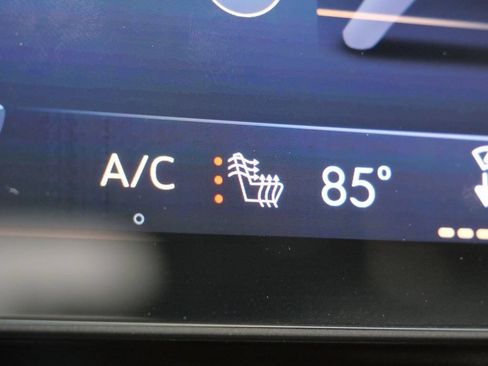 Used 2025 Buick Enclave Sport Touring AWD/4WD image 56