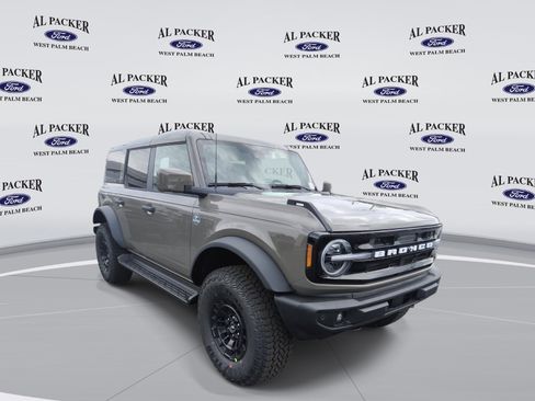 New 2026 Ford Bronco Outer Banks w/ Sasquatch Package AWD/4WD image 7