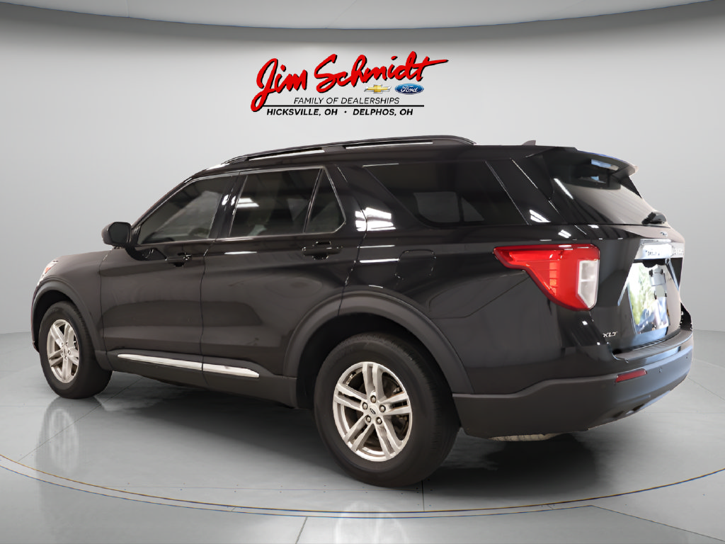 Used 2021 Ford Explorer XLT AWD/4WD image 3