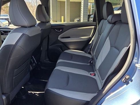 Used 2025 Subaru Forester Limited image 7