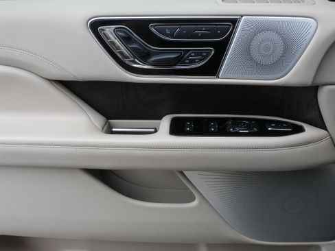 Used 2019 Lincoln Navigator Reserve w/ Cargo Package image 28