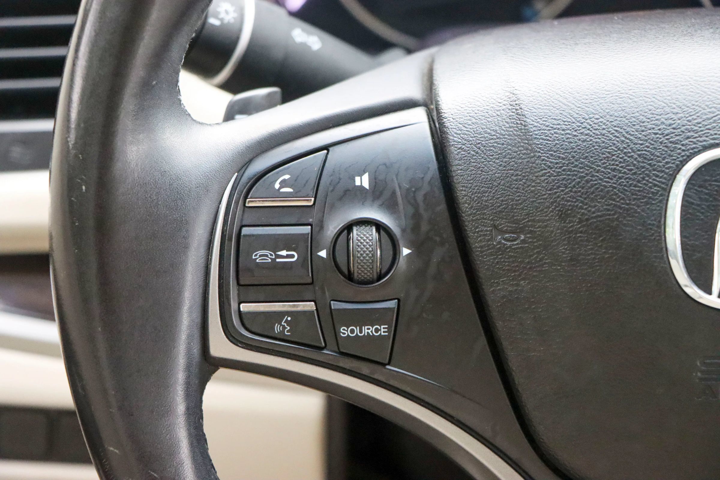 Used 2017 Acura RLX w/ Technology Package FWD image 28