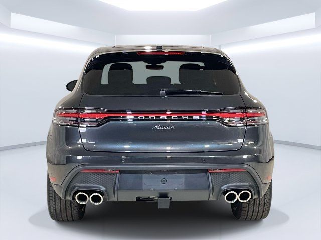 Certified 2025 Porsche Macan AWD/4WD image 6