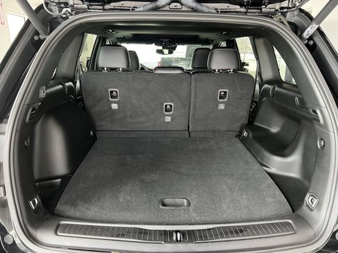 Used 2024 Jeep Grand Cherokee Altitude image 25
