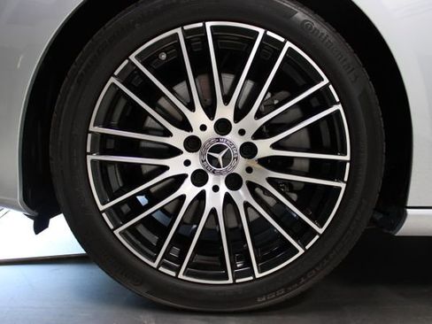 Used 2023 Mercedes-Benz C 300 Sedan image 32