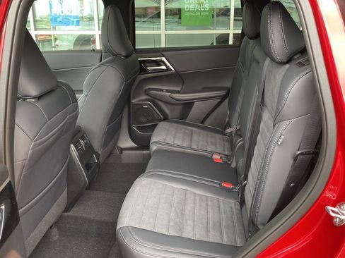 New 2026 Mitsubishi Outlander Ralliart image 17