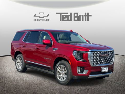 Used 2023 GMC Yukon Denali AWD/4WD image 3