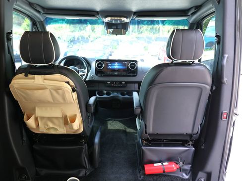 Used 2021 Mercedes-Benz Sprinter 3500 image 57