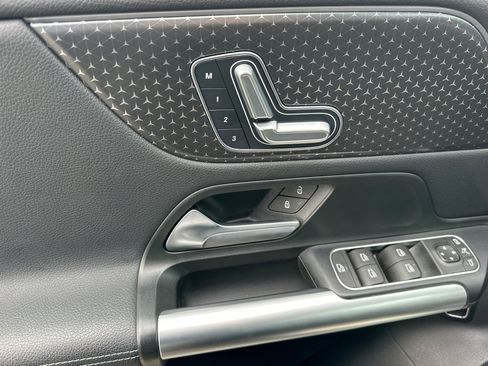 Certified 2025 Mercedes-Benz GLA 250 image 11