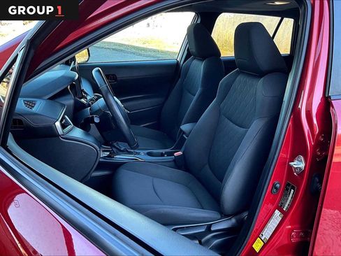 Used 2023 Toyota Corolla Cross LE w/ Moonroof Package image 9