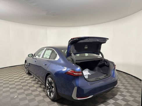 New 2026 BMW 530i xDrive w/ Premium Package image 20