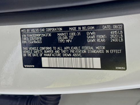 Used 2023 Volvo XC40 B4 Plus w/ Driver Assist Package FWD image 39