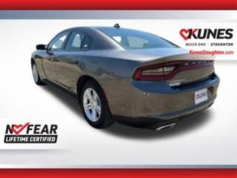 Used 2023 Dodge Charger SXT RWD image 7