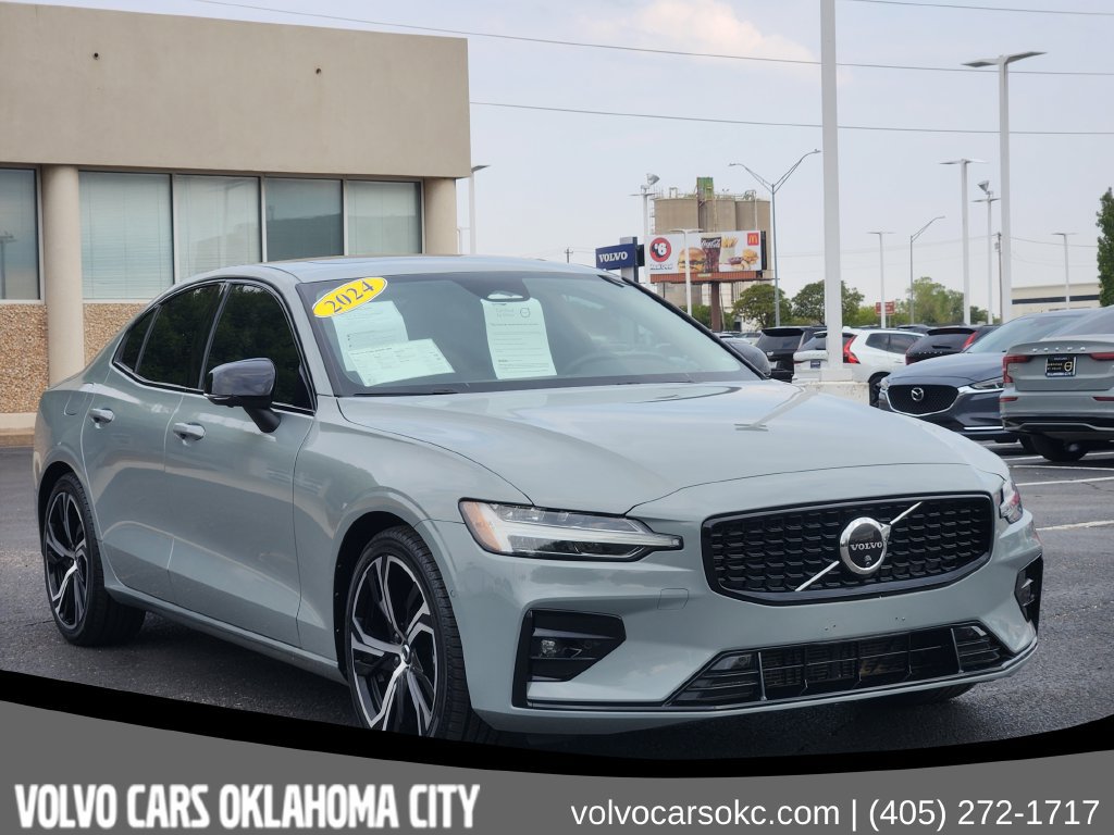 Certified 2024 Volvo S60 B5 Plus AWD/4WD image 2