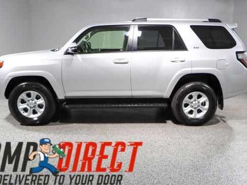 Used 2024 Toyota 4Runner SR5 Premium AWD/4WD image 10
