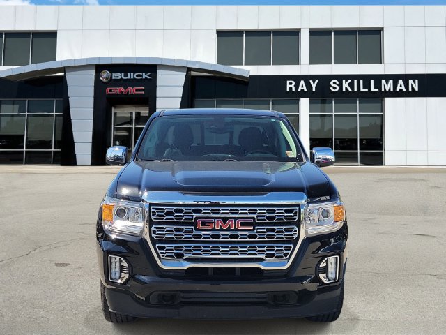 Used 2022 GMC Canyon Denali w/ Denali Black Edition Package AWD/4WD image 2