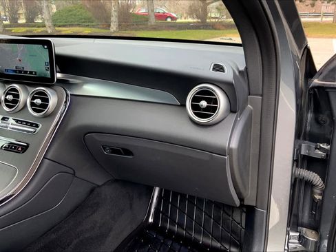 Certified 2022 Mercedes-Benz GLC 300 4MATIC image 18