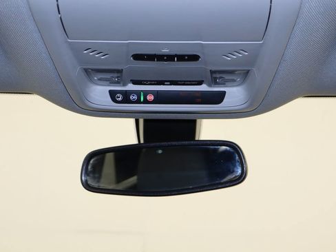 Used 2019 Buick Enclave Essence FWD image 27