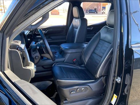 Used 2024 GMC Sierra 1500 AT4X image 7