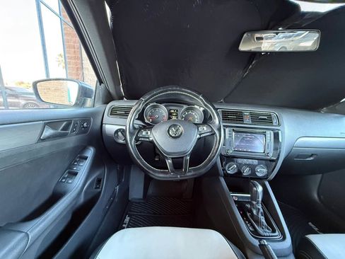 Used 2016 Volkswagen Jetta Sport FWD image 51