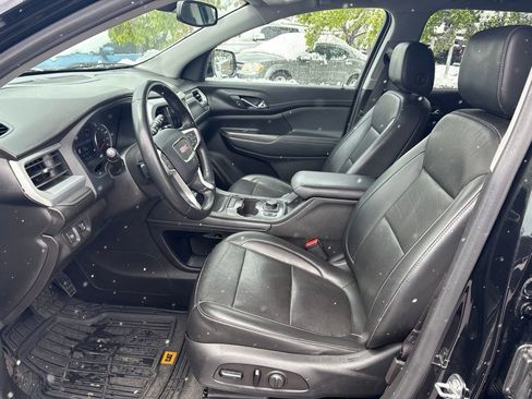 Used 2023 GMC Acadia SLT AWD/4WD image 10