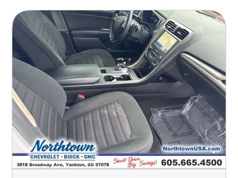 Used 2020 Ford Fusion SE image 19