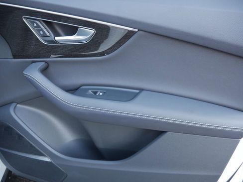 Used 2025 Audi Q7 3.0T Premium Plus image 27