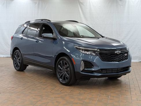 Used 2024 Chevrolet Equinox RS w/ LPO, Floor Liner Package FWD image 1