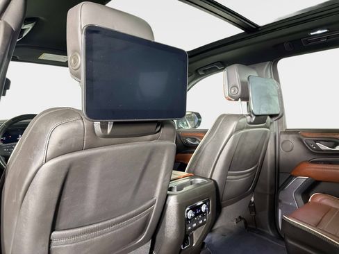 Used 2024 GMC Yukon XL Denali Ultimate AWD/4WD image 36