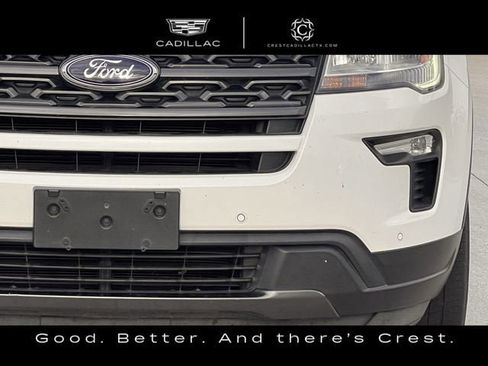 Used 2018 Ford Explorer XLT w/ Equipment Group 202A image 9