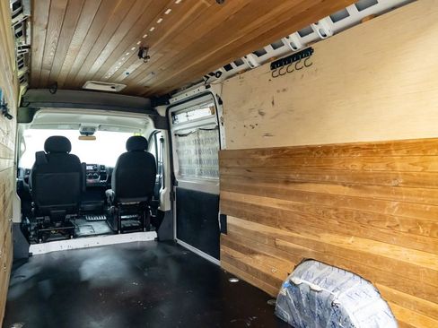 Used 2019 RAM ProMaster 2500 FWD image 9