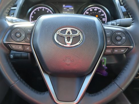 Used 2024 Toyota Camry SE image 29