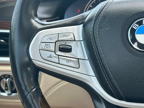 Used 2019 BMW 740i w/ Executive Package RWD image 27