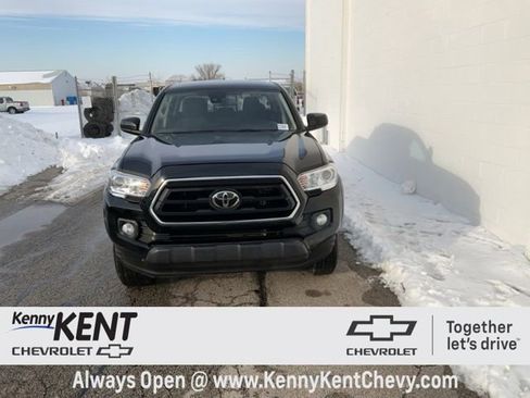 Used 2023 Toyota Tacoma SR5 image 5
