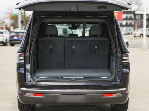 Used 2022 Jeep Grand Wagoneer Series II w/ Flexible Seating Group image 87