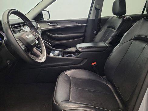 Used 2021 Jeep Grand Cherokee L Limited w/ Luxury Tech Group II image 17