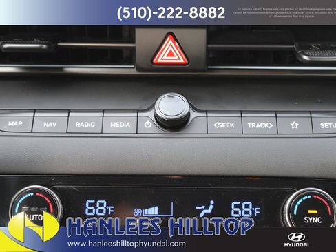 Used 2025 Hyundai Elantra SEL image 23