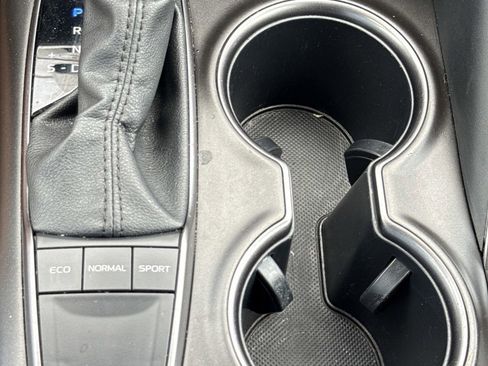 Used 2024 Toyota Camry SE image 24