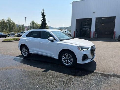 Used 2025 Audi Q3 2.0T Premium AWD/4WD image 3