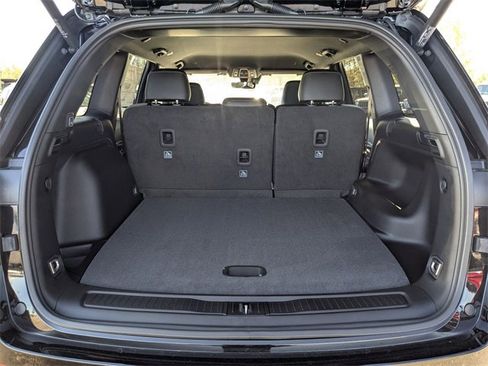 New 2025 Jeep Grand Cherokee Limited image 30