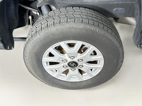 Used 2024 Toyota Tacoma SR5 RWD image 11
