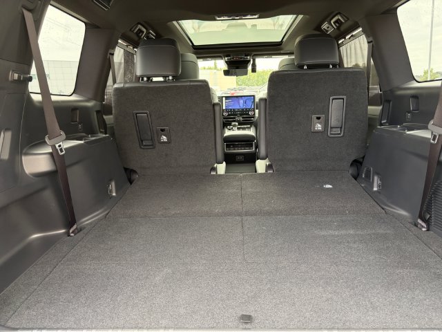 Certified 2025 Lexus GX 550 w/ Accessory Package (2T) AWD/4WD image 24
