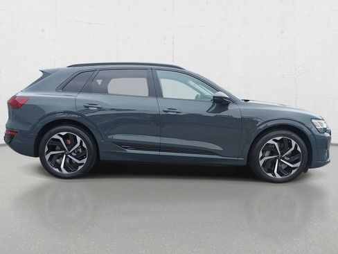 Used 2024 Audi Q8 e-tron Premium Plus w/ Premium Plus Package AWD/4WD image 4