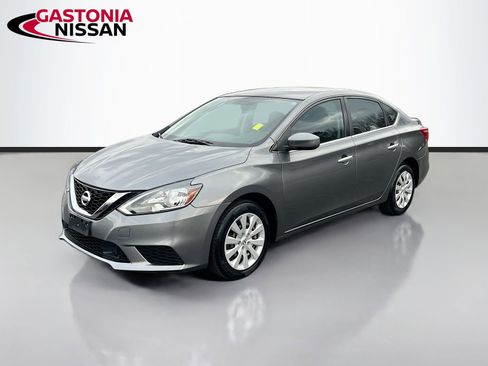 Used 2018 Nissan Sentra S image 3