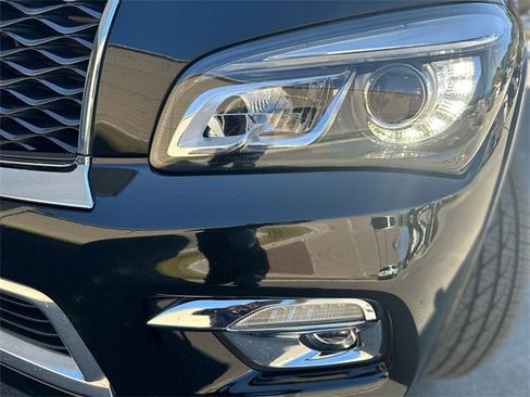 Used 2016 INFINITI QX80 Base w/ All Season Package image 9