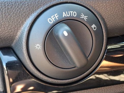 Used 2024 Nissan Titan SV w/ Accessory Utility Package AWD/4WD image 24