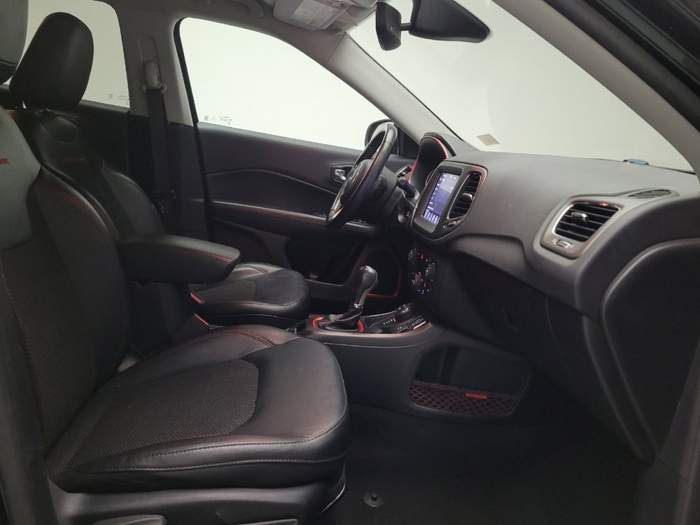 Used 2020 Jeep Compass Trailhawk w/ Cold Weather Group AWD/4WD image 21