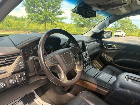 Used 2018 GMC Yukon Denali w/ Open Road Package AWD/4WD image 8