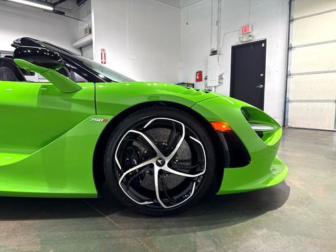 Used 2024 McLaren 750S Spider image 14
